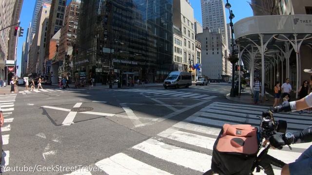 Walking Fifth Avenue New York Manhattan | Virtual Tour NYC смотреть онлайн