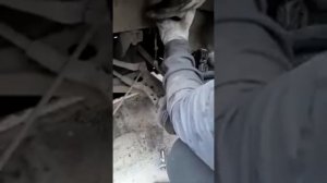 Замена передней стойки (амортизатора) Рено Мастер 3