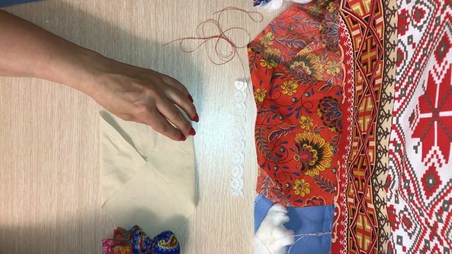 Мастер-класс "Кукла Колокольчик" от участницы Фольклорного ансамбля "Жаворонки" Галины Семенец смотреть онлайн