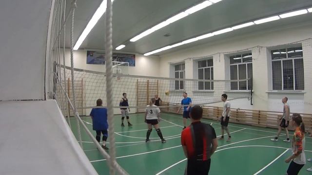 когда потолки низкие? #волейбум #volleyball смотреть онлайн