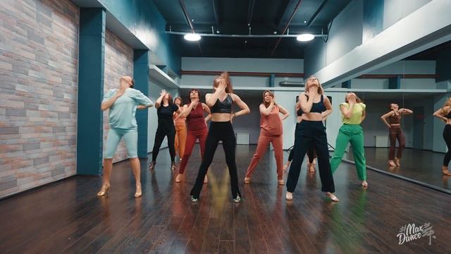 BACHATA LADY STYLE. Dark Times (Ryan Miles Bachata Remix) choreo Natalya Petrovskikh смотреть онлайн