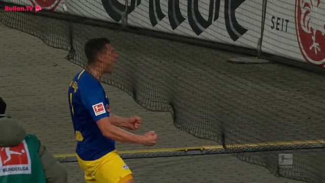 20 Goals ⚽ "The fox in the box" - Willi Orban commenting on his goals! смотреть онлайн