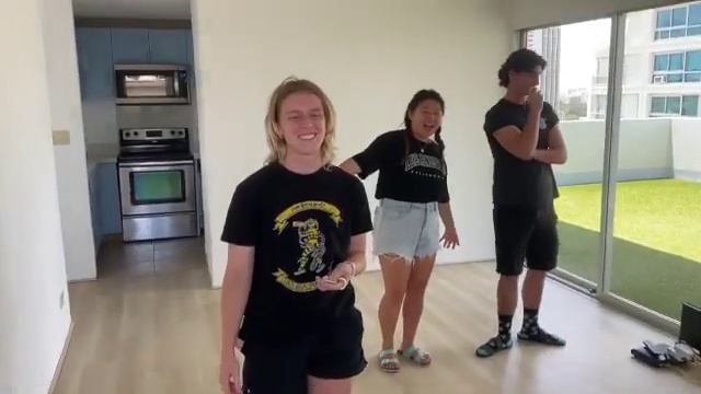 I MOVED OUT OF THE DORM-UH MANOA!!! смотреть онлайн