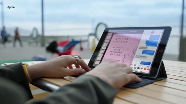 2022 iPad 10th Generation vs 9th gen - Should you wait or buy Apple iPad from 2021? смотреть онлайн