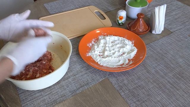 Домашние колбаски из фарша с салом и чесноком.Самый вкусный и простой рецепт!!! Homemade sausages. смотреть онлайн