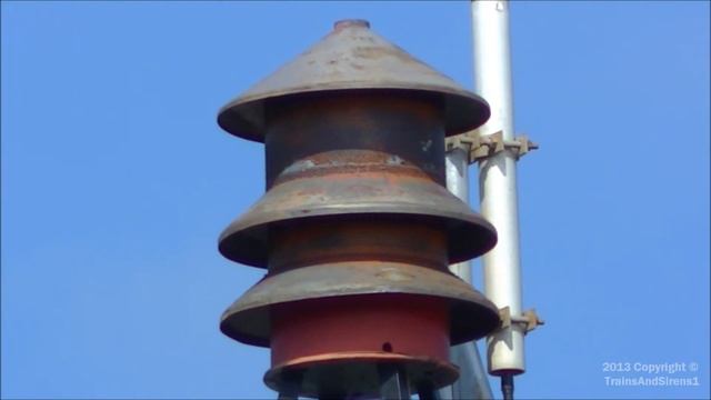 Federal Sign & Signal Model 2, Attack - Conestee, SC 9/7/13 (Tornado Siren Test, FULL HD) смотреть онлайн