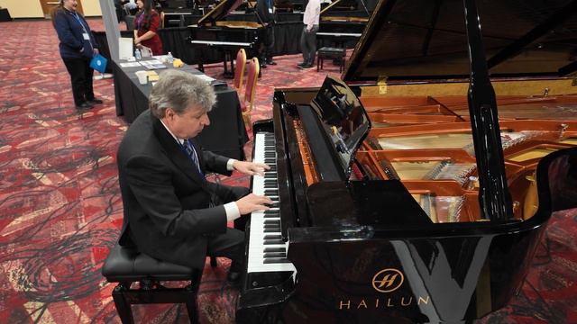 A Piano Convention! смотреть онлайн