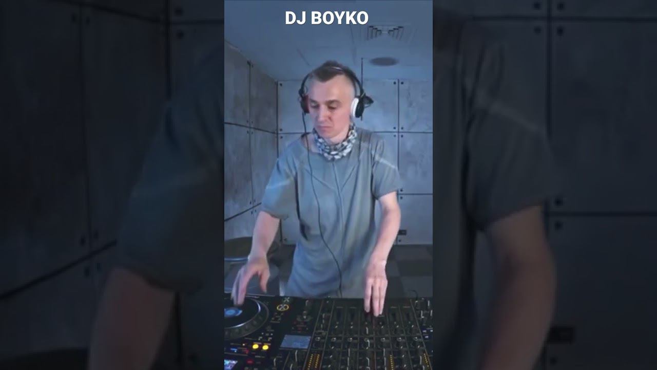 Замиксовал Леонида Агутина https://youtu.be/jVIuWJRZiZg #djboyko #melodictechno #dj смотреть онлайн