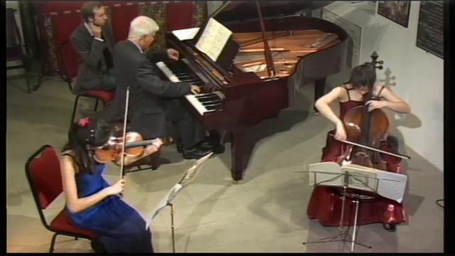The Grier Trio play Schubert's Piano Trio in E flat D 929 смотреть онлайн