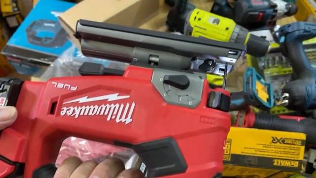 máy khoan nhập mỹ úc, máy khoan pin dewalt , máy khoan pin milwaukee, máy khoan pin hitachi, makita смотреть онлайн