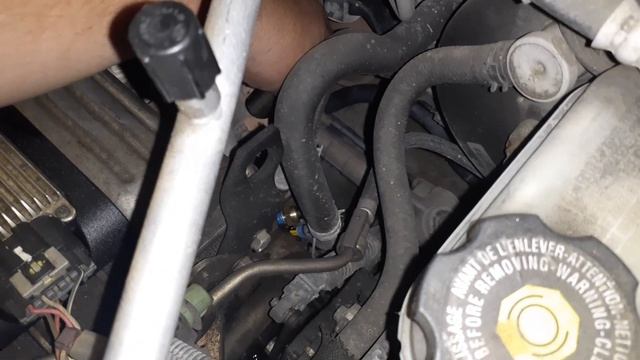 DIY 2004 Saturn Vue. replacing the temperature heat sensor смотреть онлайн