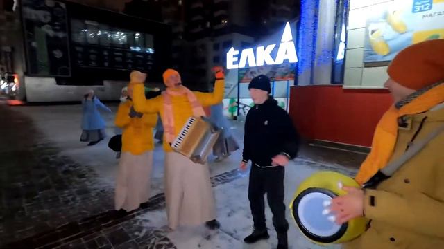 ОТЛИЧИЛСЯ! Харинама в Екатеринбурге после работы. ДЕБЮТ! Харинама в Екатеринбурге после работы. смотреть онлайн