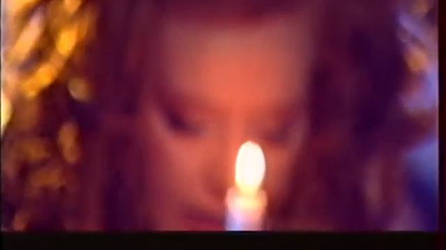 Alla Pugacheva - Svecha gorela (A Candle Burning) English subtitles смотреть онлайн