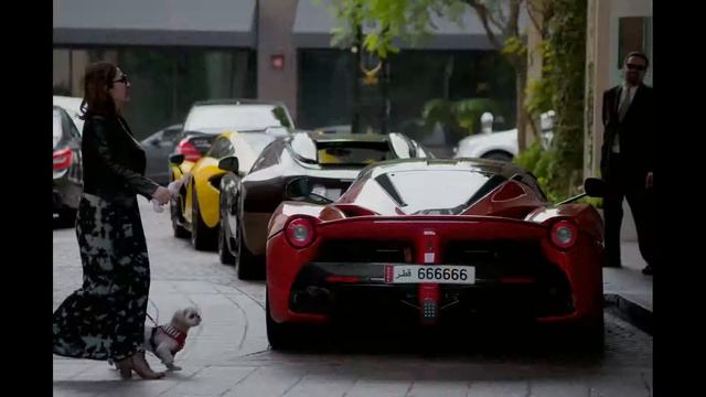 Spotting 01 - 300 photos in 30 seconds (McLaren P1, Ferrari LaFerrari, Bugatti Veyron) смотреть онлайн