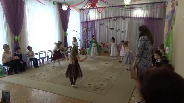 Весений утренник ДНЗ 157 Сказка группа Пчелка смотреть онлайн