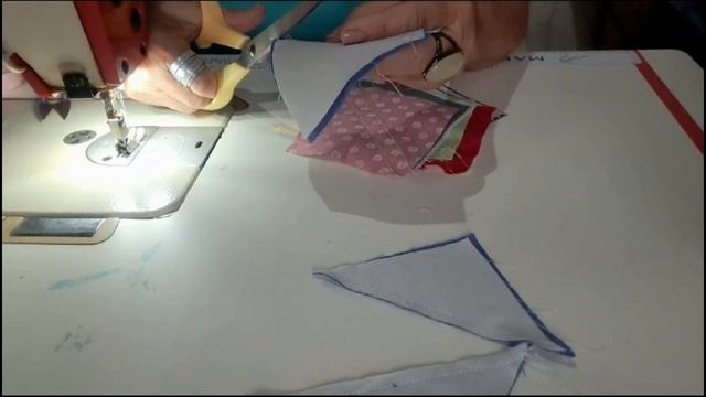 TÉCNICA DE PATCHWORK PARA INICIANTES / UM JEITO FÁCIL DE FAZER CHEVRON/ PASSO A PASSO смотреть онлайн