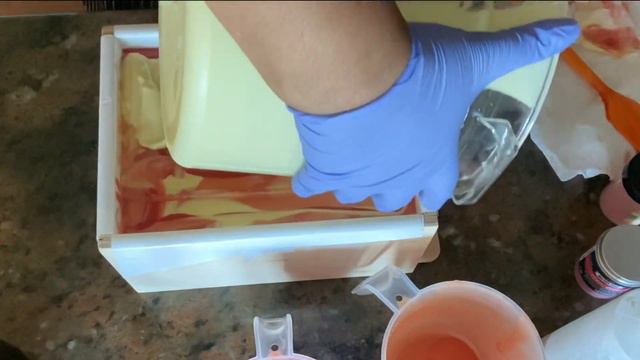 Making & Cutting Peach Prosecco Cold Process Soap смотреть онлайн