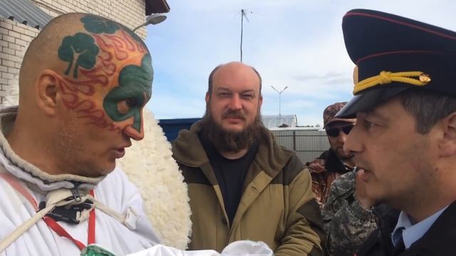 Древарх морочит голову полицейскому смотреть онлайн