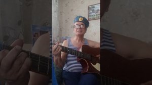 С деревьев листья опадают сикось накось