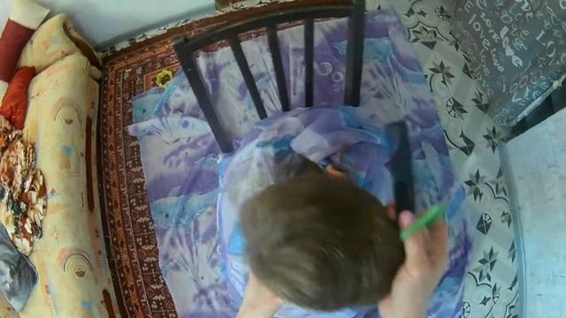 Самая ПРОСТАЯ СТРИЖКА. КАК ПОДСТРИЧЬ РЕБЕНКА ДОМА СВОИМИ РУКАМИ НОЖНИЦАМИ и МАШИНКОЙ. смотреть онлайн