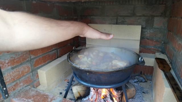 ВКУСНЕЙШАЯ ХАШЛАМА или как приготовить на огне в казане ХАШЛАМУ из рагу BLACK ANGUS от YUSIBRO смотреть онлайн