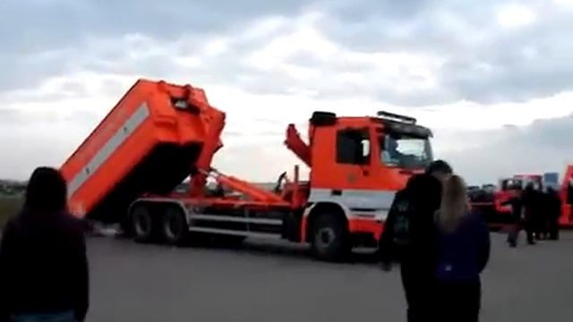 Samochody straży pożarnej lotnisko Ostrava, Cars Ostrava airport firefighters смотреть онлайн