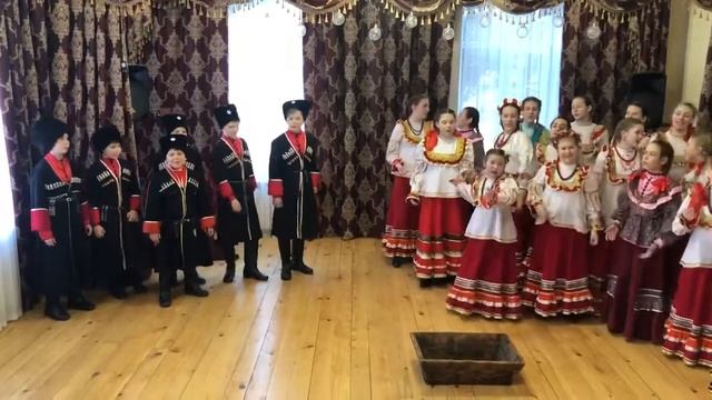 Шуточная казачья песня "Корыто". Образцовый фольклорный ансамбль "Кубанские голоса" Белореченск смотреть онлайн