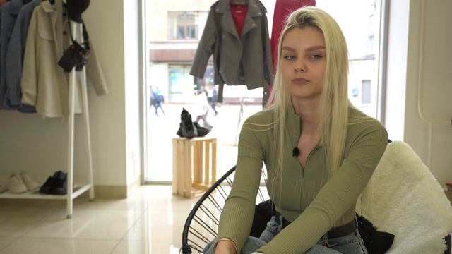 Что бесит продавца-консультанта | Алёна Романова смотреть онлайн