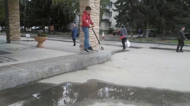 ТРЮКИ НА САМОКАТЕ смотреть онлайн
