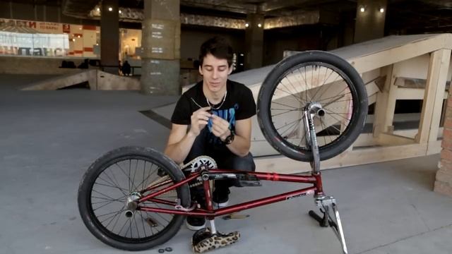 Как поставить гироротор на BMX (How To Install A Gyro Brake System Bmx) | Школа BMX Online #49