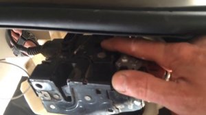 Не открывается дверь Vw Touareg