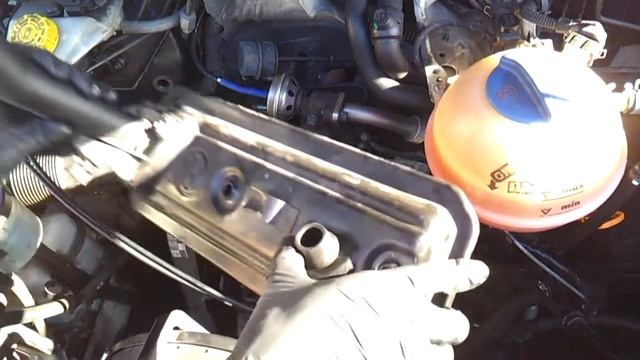 VW T4 Transporter 1.9 TD Camshaft Cover Gasket Replacement (Rocker Cover ABL) смотреть онлайн