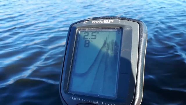 Интересная подводная бровка на Десногорском водохранилище смотреть онлайн