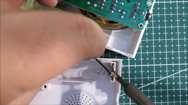 Собираем FM радиоприемник с часами, будильником и ЖК дисплеем смотреть онлайн