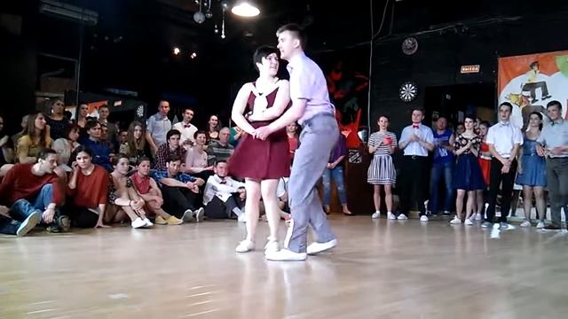 Открытый кубок Танцкласса 2015. Финал B-class FAST (3): Кудрявцев Алексей - Камышникова Алеся смотреть онлайн