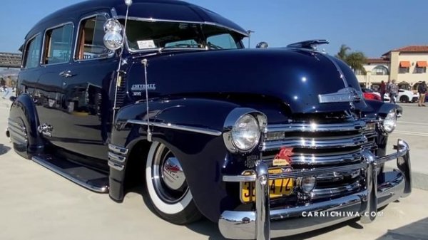 1950 Chevrolet Suburban Carryall | South OC Cars & Coffee | CarNichiWa.com