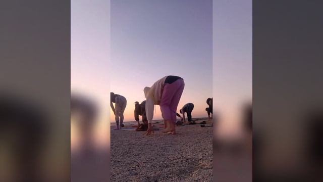 Йога в 4 утра на пляже в Ейске🏖 смотреть онлайн