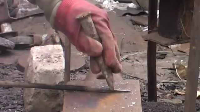 Мастер класс куём гвозди на подкову смотреть онлайн