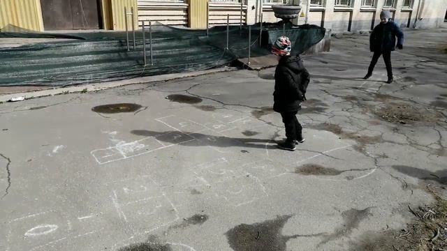 Когда ни с кем нельзя гулять и никуда нельзя ходить... смотреть онлайн