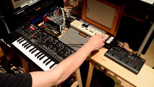 Alesis MMT-8 demo song With Friends 1.4.2019 смотреть онлайн