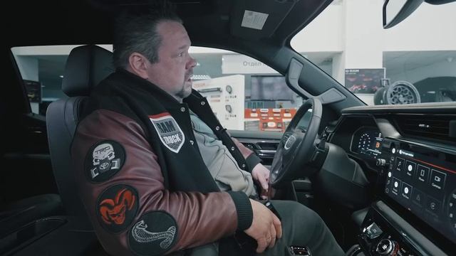 Обзор и сравнение GMC Yukon Denali vs GMC Sierra 1500 AT4! Оба на Дизеле смотреть онлайн