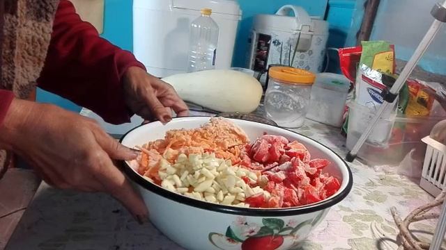 Продолжаю заготовки, томаты и кабачки / Жизнь в селе. смотреть онлайн