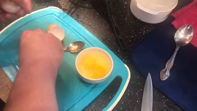 Макароны с колбасой и яйцом эпизод №516 смотреть онлайн