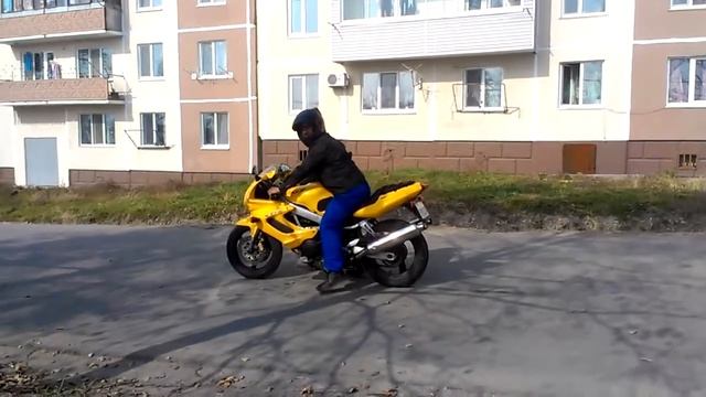 VTR 1000 F дрифт смотреть онлайн