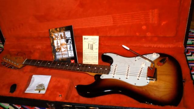 Fender American Vintage Stratocaster (AVRI) '62 RI смотреть онлайн