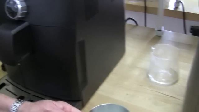 Crew Review: Saeco Intuita Superautomatic Espresso Machine смотреть онлайн