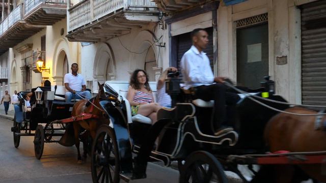 CARTAGENA, COLOMBIA | BEST Ceviche, Coffee, Rooftop Bars, Restaurants.. смотреть онлайн