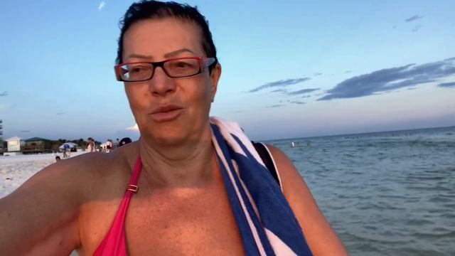 ? Destin Florida USA ? после душа и массажа Vanlife solo female VAN to CAMPER 19.09.2021 смотреть онлайн