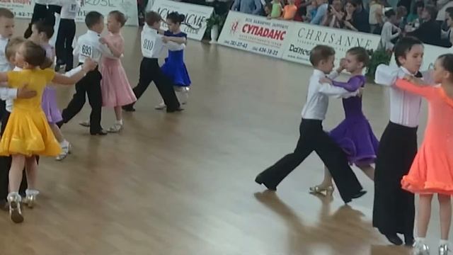 Киевские Каштаны, 30.05.2015, Школа, вальс смотреть онлайн