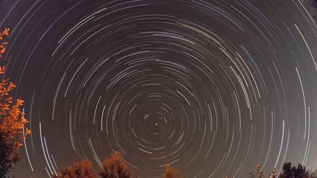 Two hours of timelapse of stars by Panasonic Lumix DMC-FZ28 смотреть онлайн